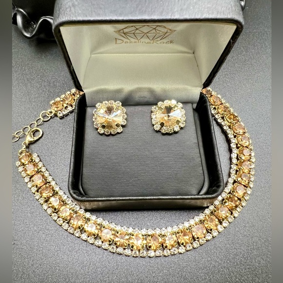 NIB Champagne Crystal Stud Earrings and Choker/Necklace Set - Picture 13 of 16